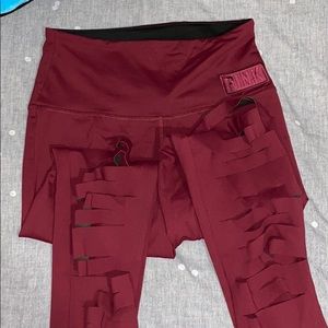 Victoria Secret- PINK Ultimate Ripped Leggings